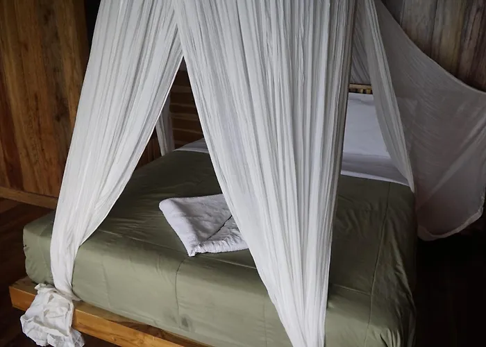 Waecicu Eden Beach Hotel